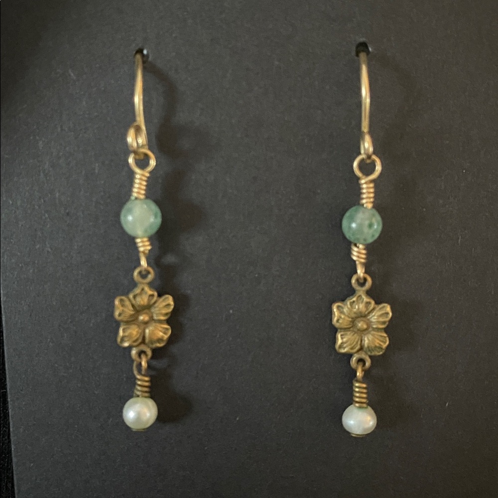 Elegant Gold and Green Dangle Earrings
